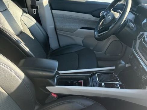 Used 2024 Jeep Compass Latitude image 4