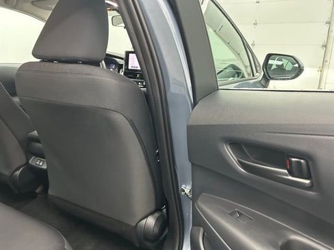Used 2025 Toyota Corolla LE FWD image 28
