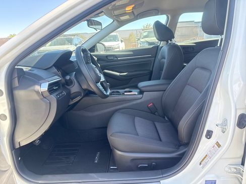 New 2026 Nissan Altima 2.5 SV FWD image 11