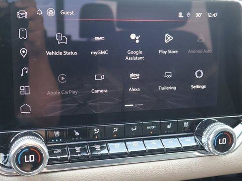 New 2025 GMC Canyon Denali image 28