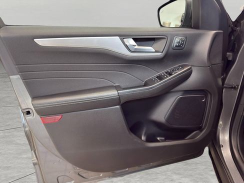 Used 2023 Ford Escape Platinum w/ Class II Trailer Tow Package image 8