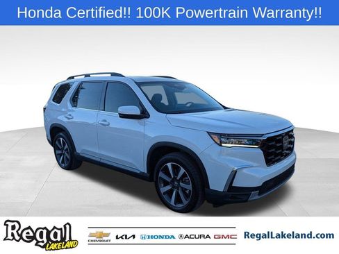 Used 2025 Honda Pilot Touring image 1