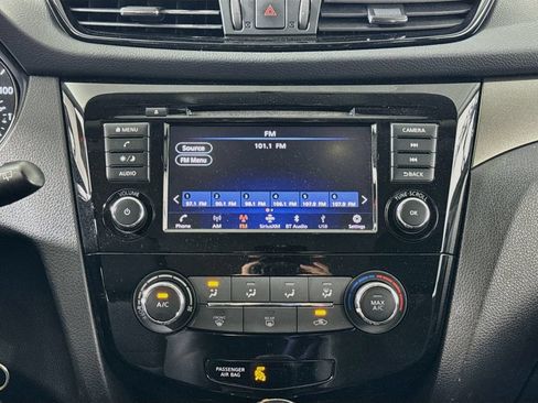 Used 2019 Nissan Rogue Sport S FWD image 14