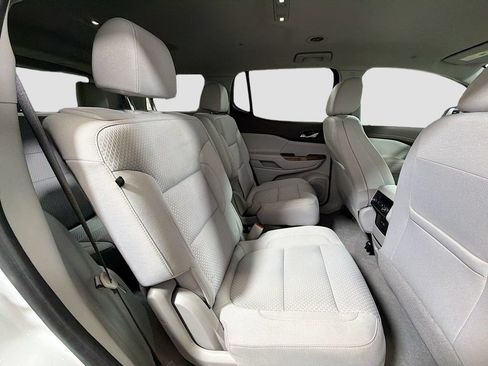 Used 2022 GMC Acadia SLE FWD image 27