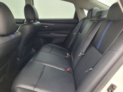 Used 2018 Nissan Altima 2.5 SR w/ SR Special Edition image 18