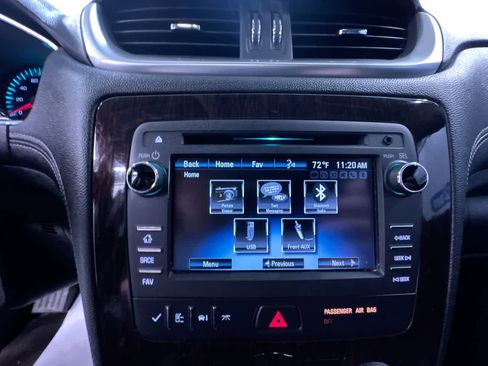 Used 2015 Chevrolet Traverse LT w/ Style and Technology Package image 24