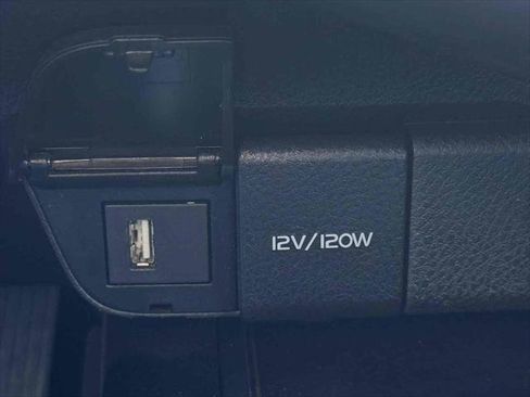 Used 2020 Toyota Camry SE image 24