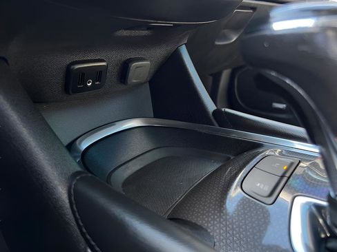 Used 2018 Chevrolet Malibu LT w/ True North Edition FWD image 56