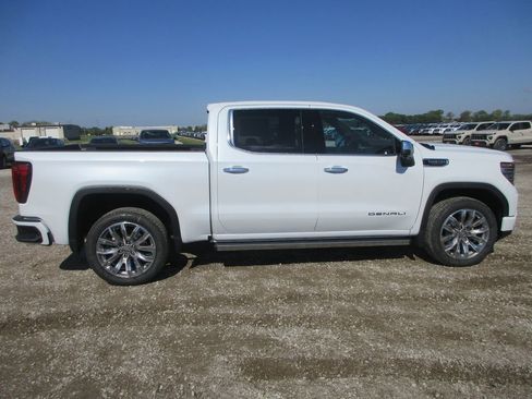New 2026 GMC Sierra 1500 Denali image 3