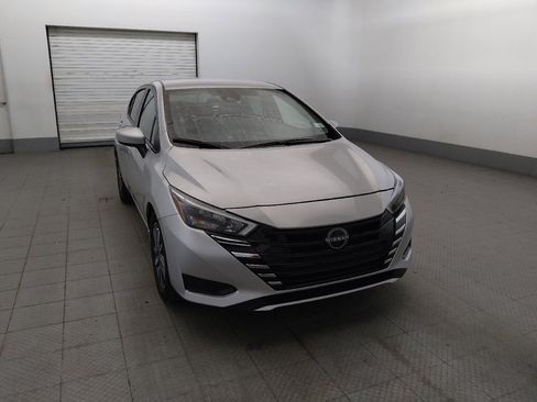 Used 2025 Nissan Versa SV w/ Trunk Package FWD image 14