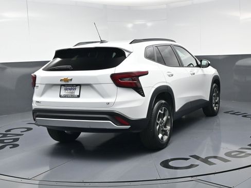 Certified 2025 Chevrolet Trax LT image 9