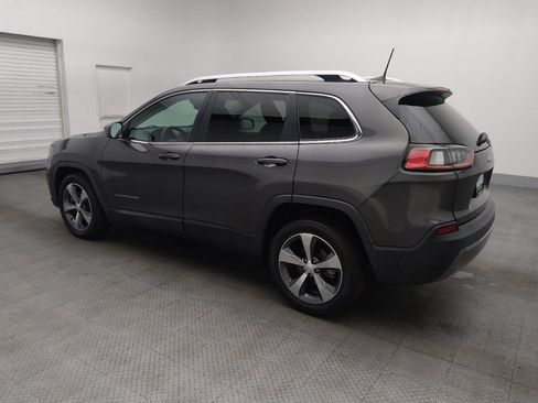 Used 2019 Jeep Cherokee Limited image 3