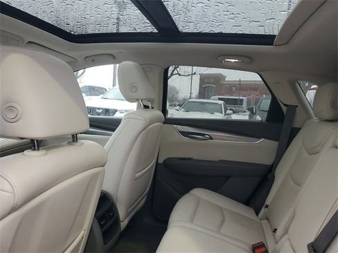 Used 2019 Cadillac XT5 Luxury image 10