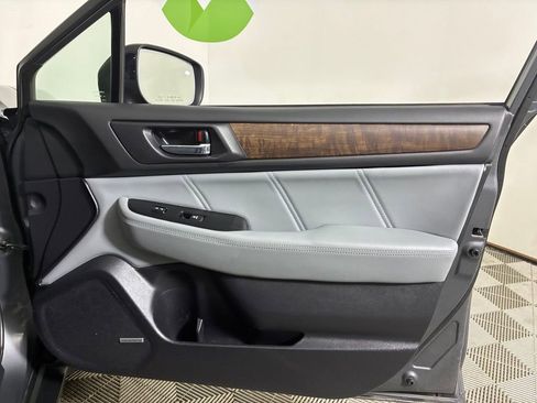 Used 2018 Subaru Outback 2.5i Limited image 31