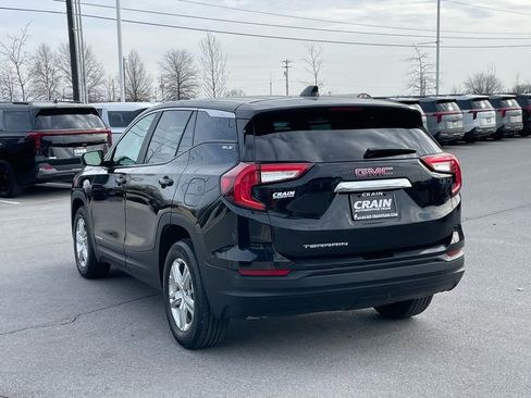 Used 2024 GMC Terrain SLE image 5