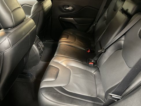 Used 2022 Jeep Cherokee Latitude Lux AWD/4WD image 30