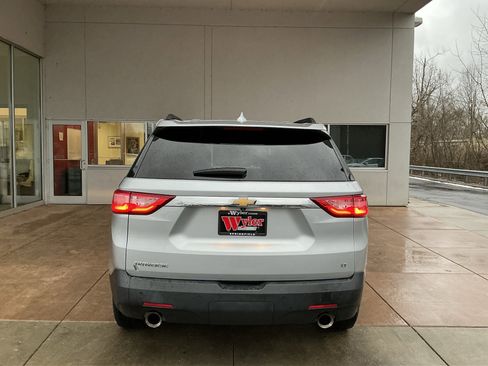 Used 2021 Chevrolet Traverse LT image 21