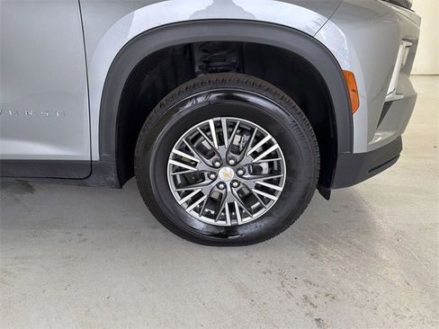 Certified 2025 Chevrolet Traverse LT image 14