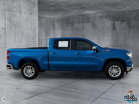 Used 2023 Chevrolet Silverado 1500 LT w/ Z71 Off-Road Package AWD/4WD image 8