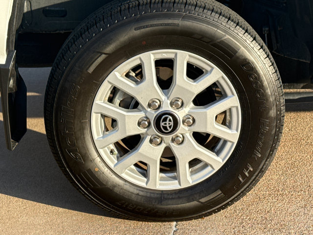 Used 2024 Toyota Tacoma SR5 RWD image 10