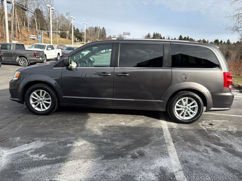 Used 2020 Dodge Grand Caravan SXT image 8