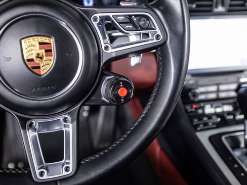 Used 2018 Porsche 911 Carrera 4S AWD/4WD image 33
