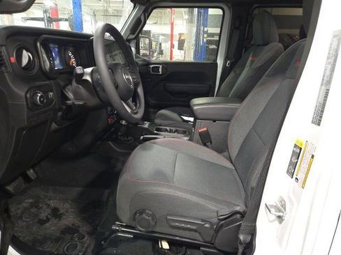 Used 2026 Jeep Wrangler Unlimited Rubicon image 13