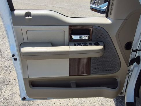 Used 2004 Ford F150 Lariat RWD image 10