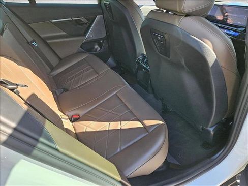 Used 2026 BMW i5 eDrive40 w/ Premium Package image 19
