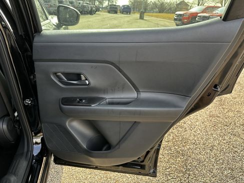 New 2026 Nissan Kicks S image 16