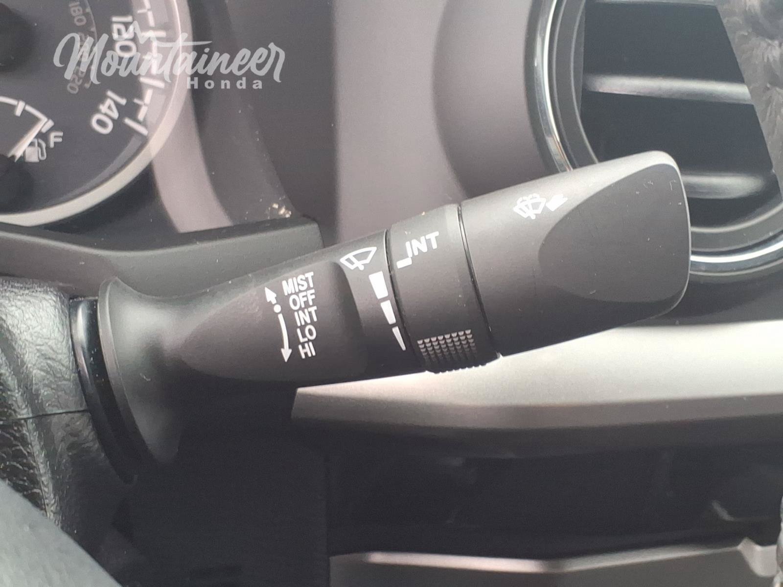 Used 2016 Toyota Tacoma SR5 RWD image 33