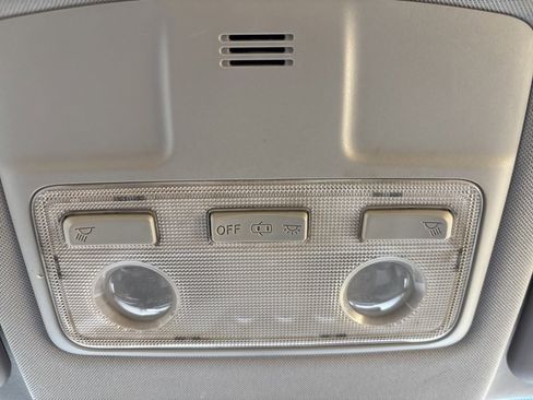 Used 2014 Toyota RAV4 LE image 16