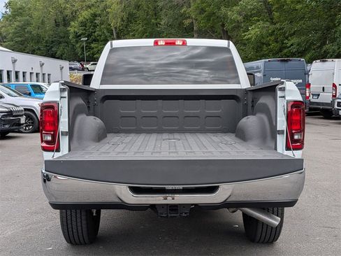 Used 2025 RAM 2500 Tradesman w/ Chrome Appearance Group image 5