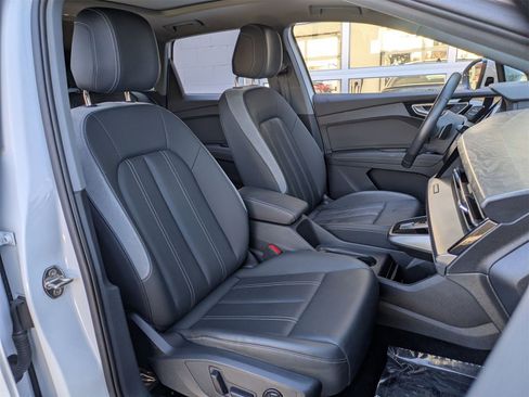 Used 2023 Audi Q4 e-tron Prestige image 28