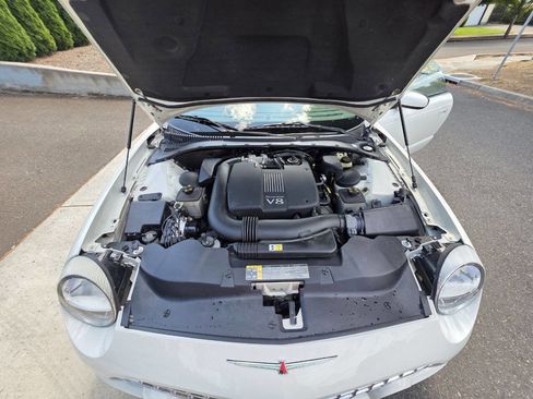Used 2002 Ford Thunderbird Deluxe 2dr Convertible image 9