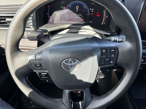 Used 2026 Toyota Camry LE FWD image 26