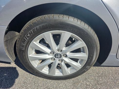 Used 2018 Toyota Camry LE image 19