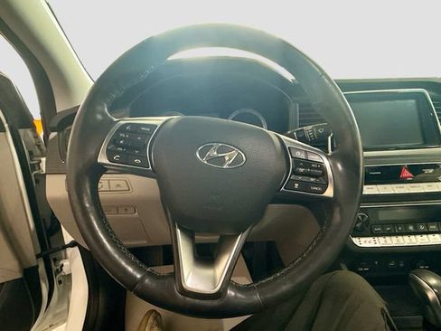 Used 2018 Hyundai Sonata Limited w/ Limited Ultimate Package 03 FWD image 12