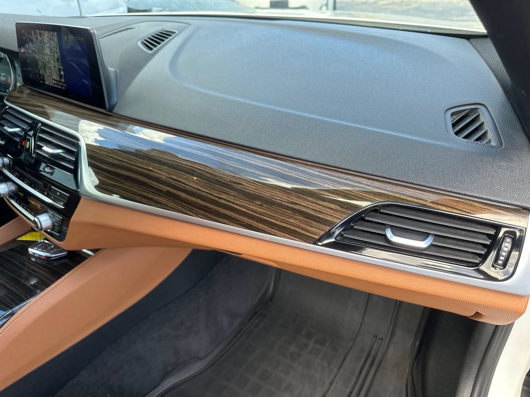 Used 2019 BMW 540i xDrive w/ M Sport Package AWD/4WD image 31