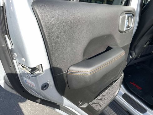 Used 2022 Jeep Gladiator Mojave w/ LED Lighting Group image 23