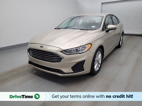Used 2019 Ford Fusion SE image 1