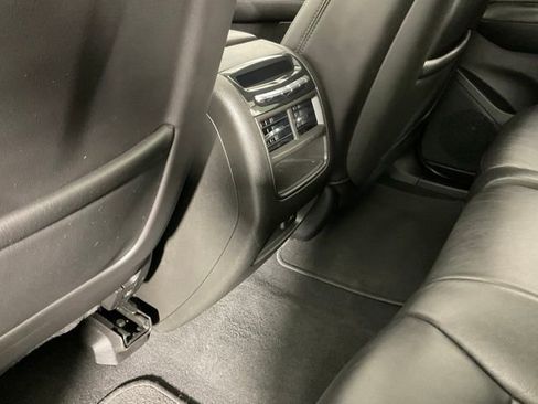 Used 2019 Cadillac XT5 Premium Luxury AWD/4WD image 14