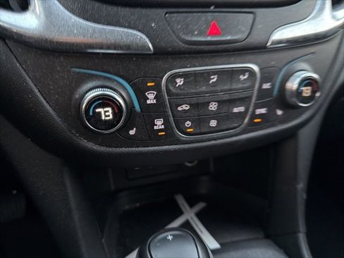 Used 2020 Chevrolet Equinox LT image 54