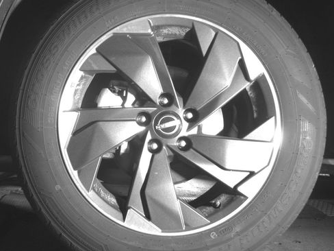 Used 2025 Nissan Rogue SV AWD/4WD image 12