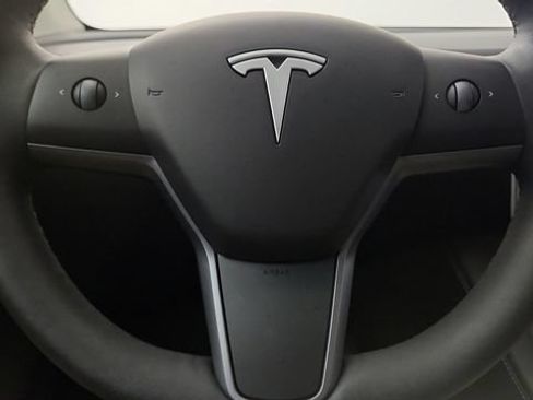 Used 2025 Tesla Model Y Long Range RWD image 72