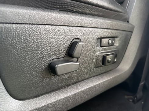 Used 2017 RAM 1500 Laramie w/ Convenience Group image 17