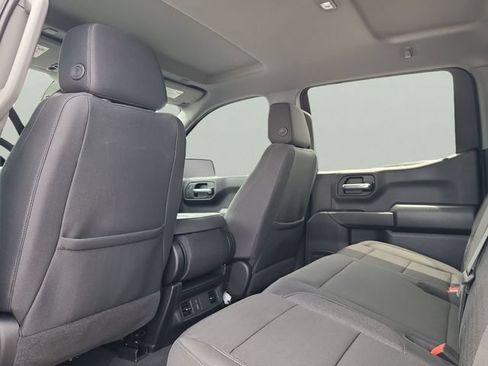 Used 2025 Chevrolet Silverado 1500 Custom RWD image 9