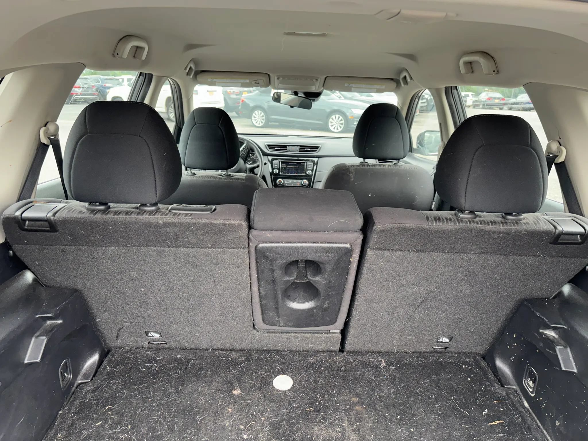 Used 2020 Nissan Rogue S FWD image 12