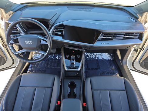 Used 2023 Audi Q4 e-tron Premium Plus w/ Premium Plus image 9