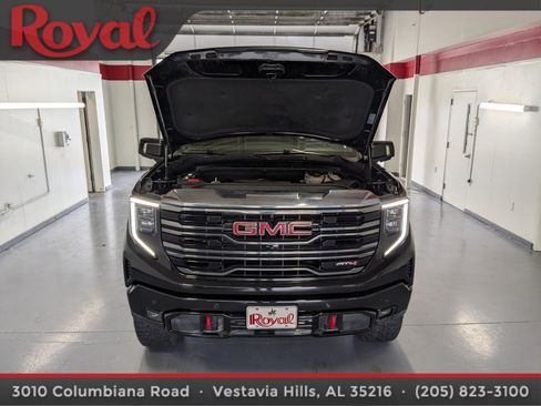Used 2023 GMC Sierra 1500 AT4 w/ Technology Package AWD/4WD image 25